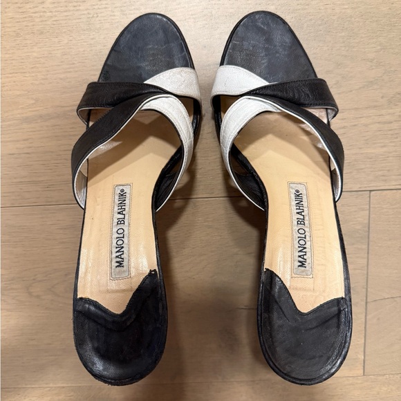 Manolo Blahnik Shoes - Vintage Manolo Blahnik Black and White Heels